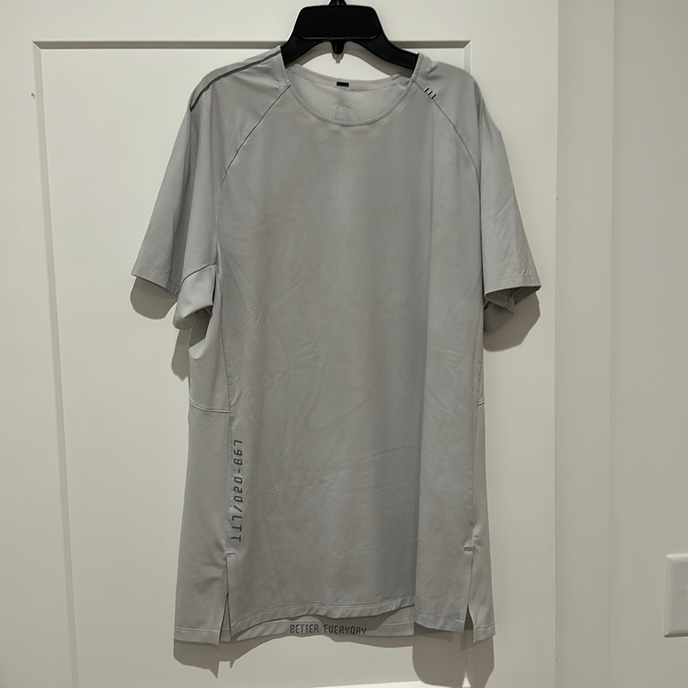 Lululemon Pulse Motivation Short Sleeve